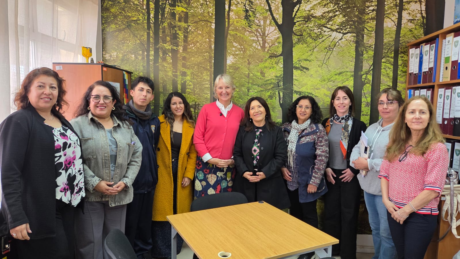 Experta internacional en lectoescritura comparte experiencias con comunidades educativas de Atacama